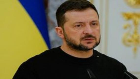 特朗普宣称乌军在俄乌冲突中损失40万军人，泽连斯基回应：死亡人数是4.3万